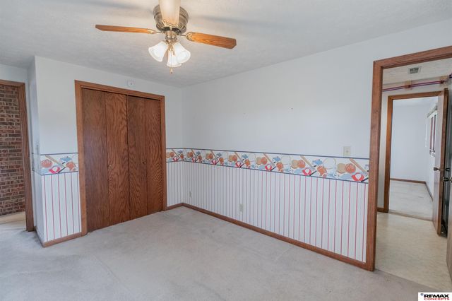 600 McKelvie Road, Lincoln, NE 68521