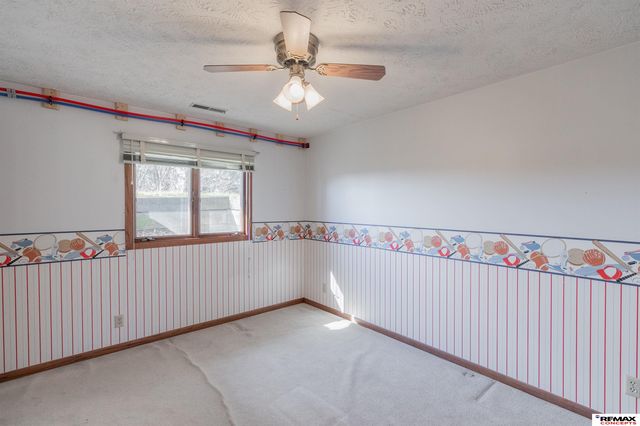 600 McKelvie Road, Lincoln, NE 68521