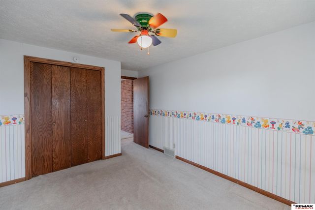 600 McKelvie Road, Lincoln, NE 68521