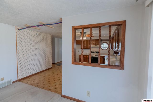 600 McKelvie Road, Lincoln, NE 68521