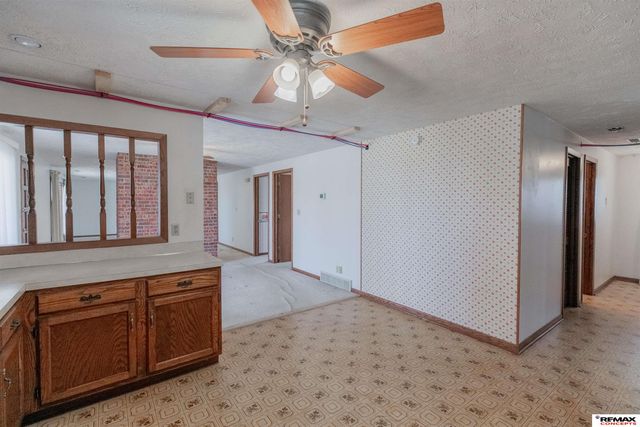 600 McKelvie Road, Lincoln, NE 68521