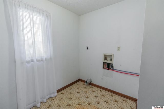 600 McKelvie Road, Lincoln, NE 68521