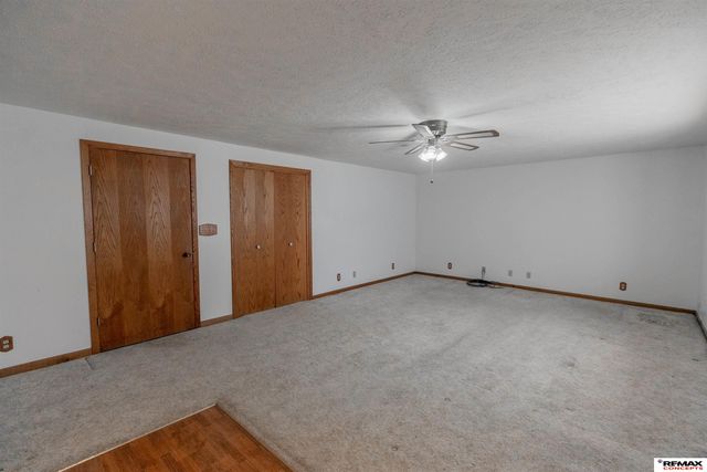 600 McKelvie Road, Lincoln, NE 68521