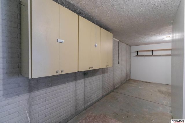 600 McKelvie Road, Lincoln, NE 68521