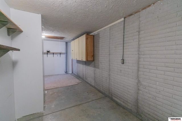 600 McKelvie Road, Lincoln, NE 68521