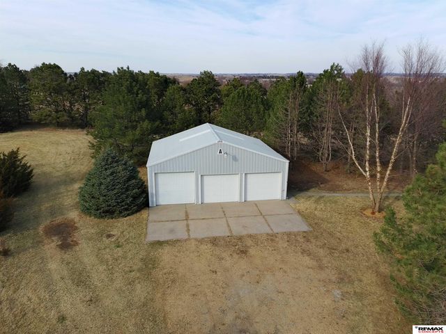 600 McKelvie Road, Lincoln, NE 68521