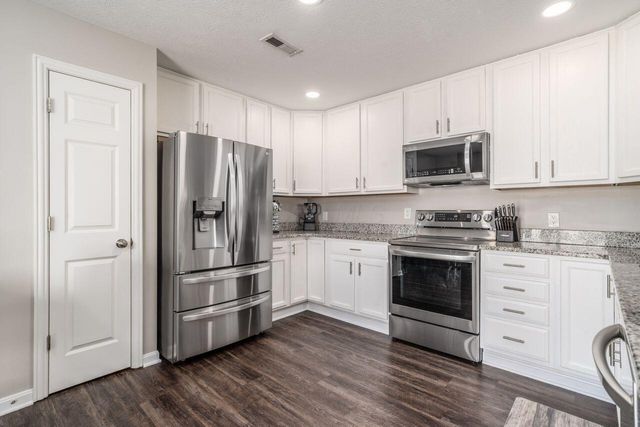 6862 Riding Trail Drive, Canal Winchester, OH 43110