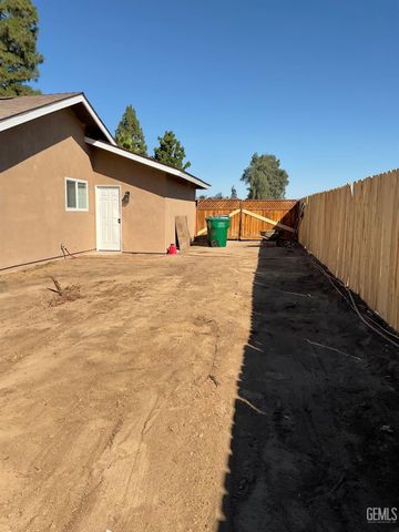 11709 Brockridge Court, Bakersfield, CA 93312