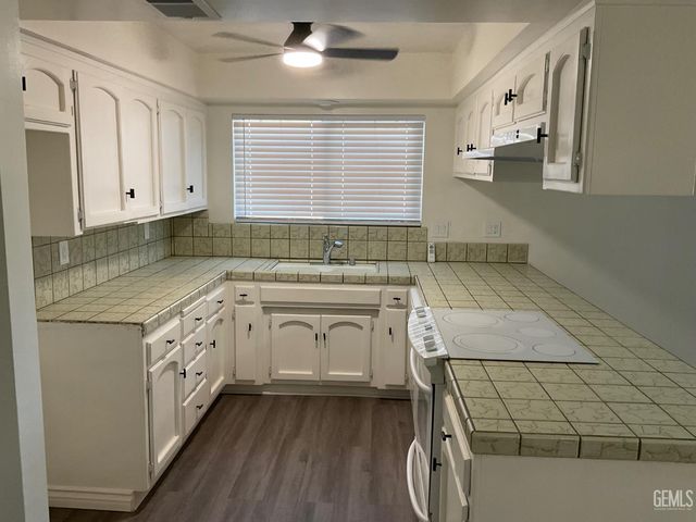 11709 Brockridge Court, Bakersfield, CA 93312