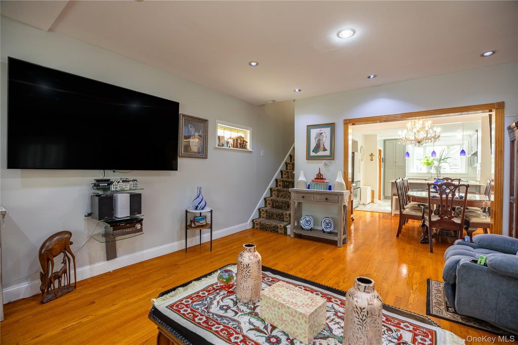 13043 Lefferts Boulevard, South Ozone Park, NY 11420 — photo 4