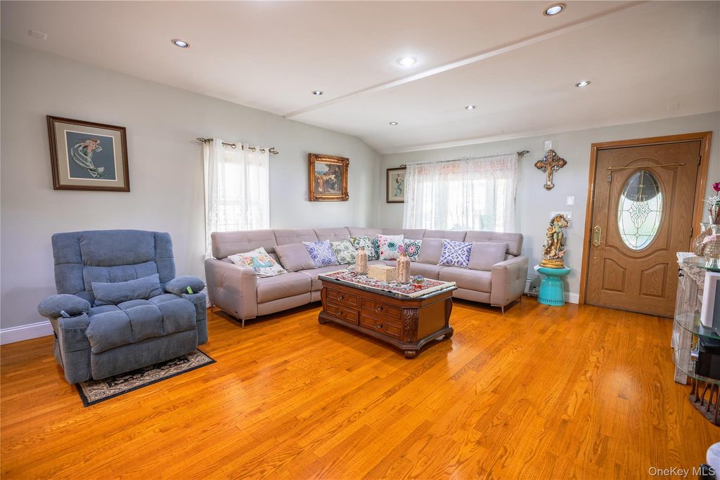 13043 Lefferts Boulevard, South Ozone Park, NY 11420 — photo 5