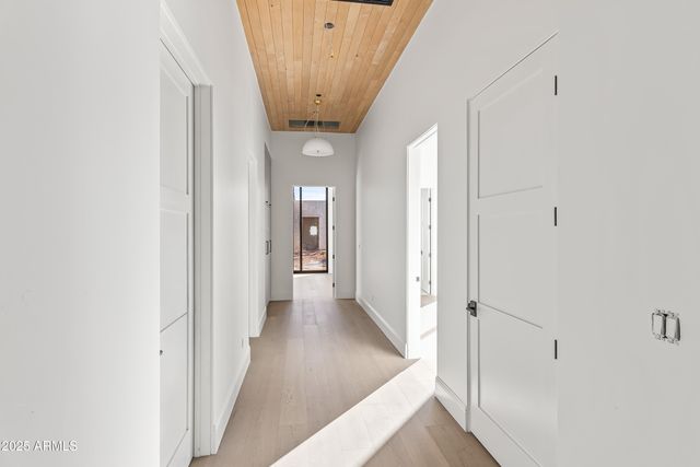 7031 E PARADISE Drive, Scottsdale, AZ 85254