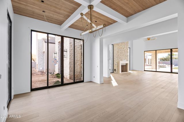 7031 E PARADISE Drive, Scottsdale, AZ 85254