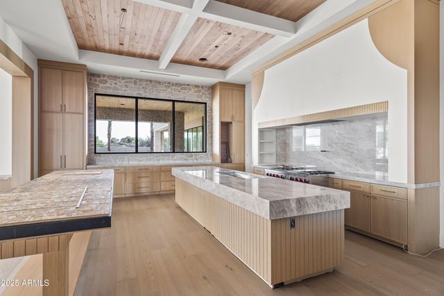 7031 E PARADISE Drive, Scottsdale, AZ 85254