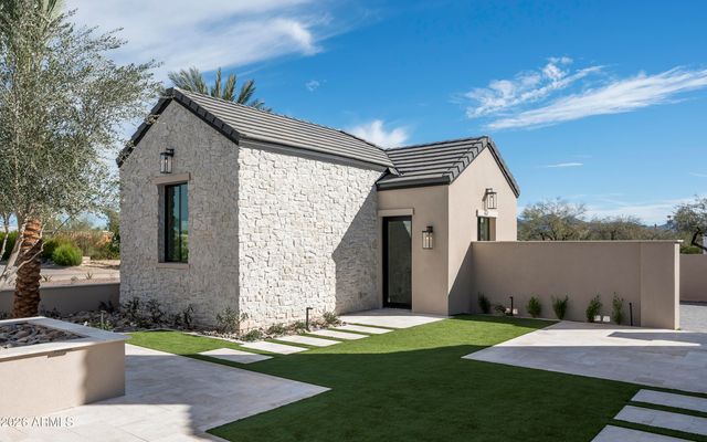 7031 E PARADISE Drive, Scottsdale, AZ 85254