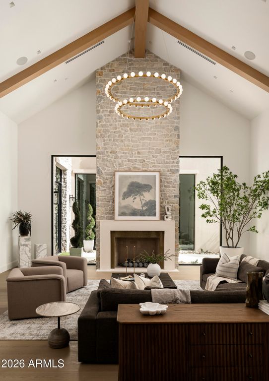 Image 13 of property listing at 7031 E PARADISE Drive, Scottsdale, AZ 85254