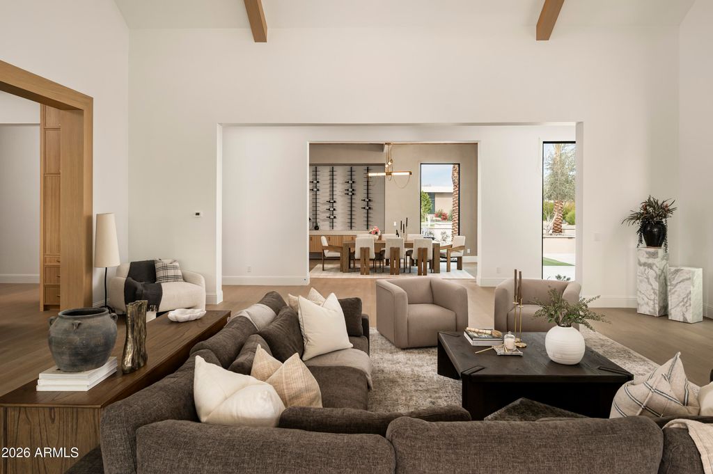 Image 15 of property listing at 7031 E PARADISE Drive, Scottsdale, AZ 85254