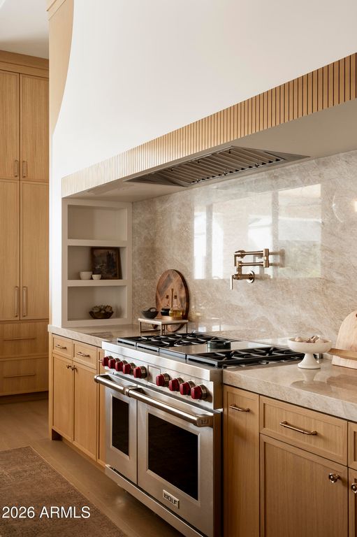 Image 20 of property listing at 7031 E PARADISE Drive, Scottsdale, AZ 85254