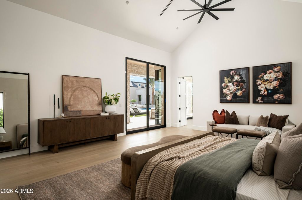 Image 25 of property listing at 7031 E PARADISE Drive, Scottsdale, AZ 85254