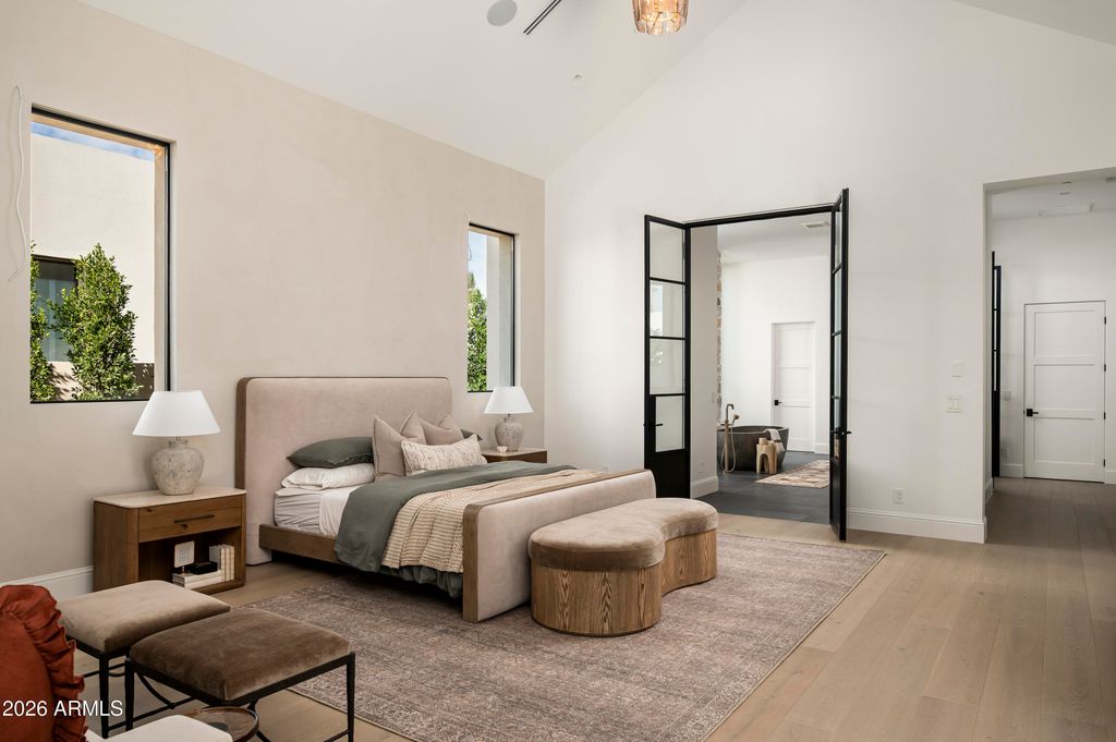 Image 27 of property listing at 7031 E PARADISE Drive, Scottsdale, AZ 85254