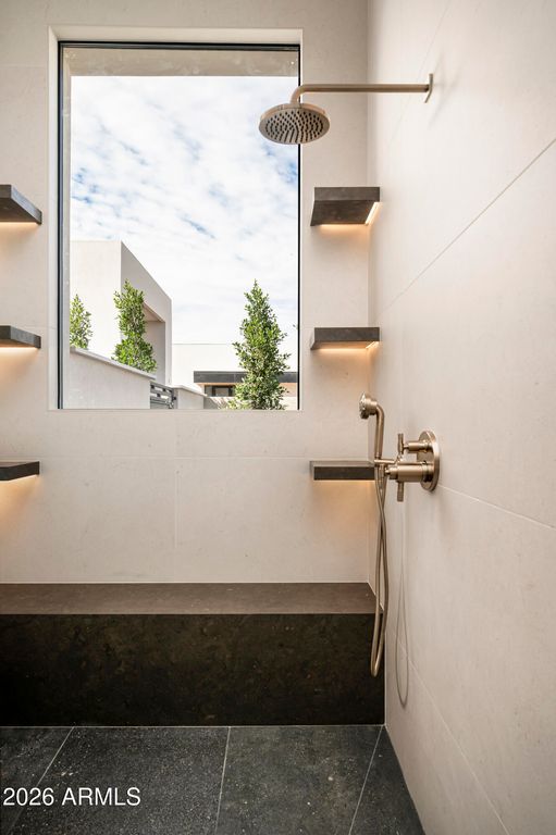 Image 31 of property listing at 7031 E PARADISE Drive, Scottsdale, AZ 85254