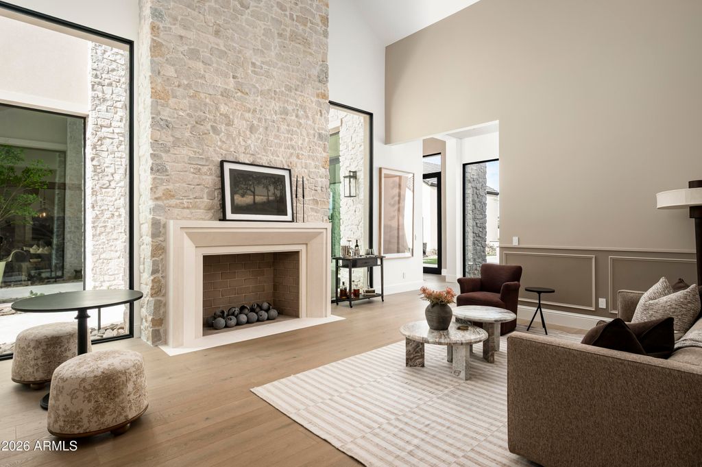 Image 35 of property listing at 7031 E PARADISE Drive, Scottsdale, AZ 85254