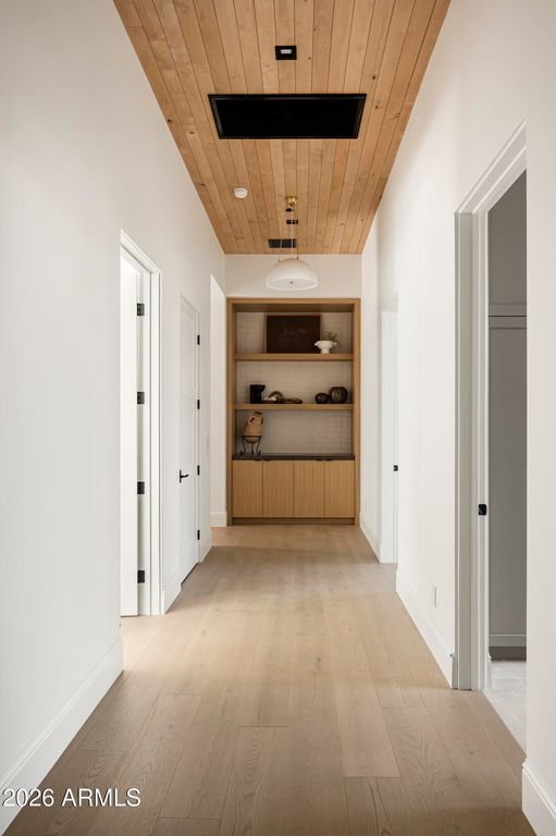 Image 37 of property listing at 7031 E PARADISE Drive, Scottsdale, AZ 85254