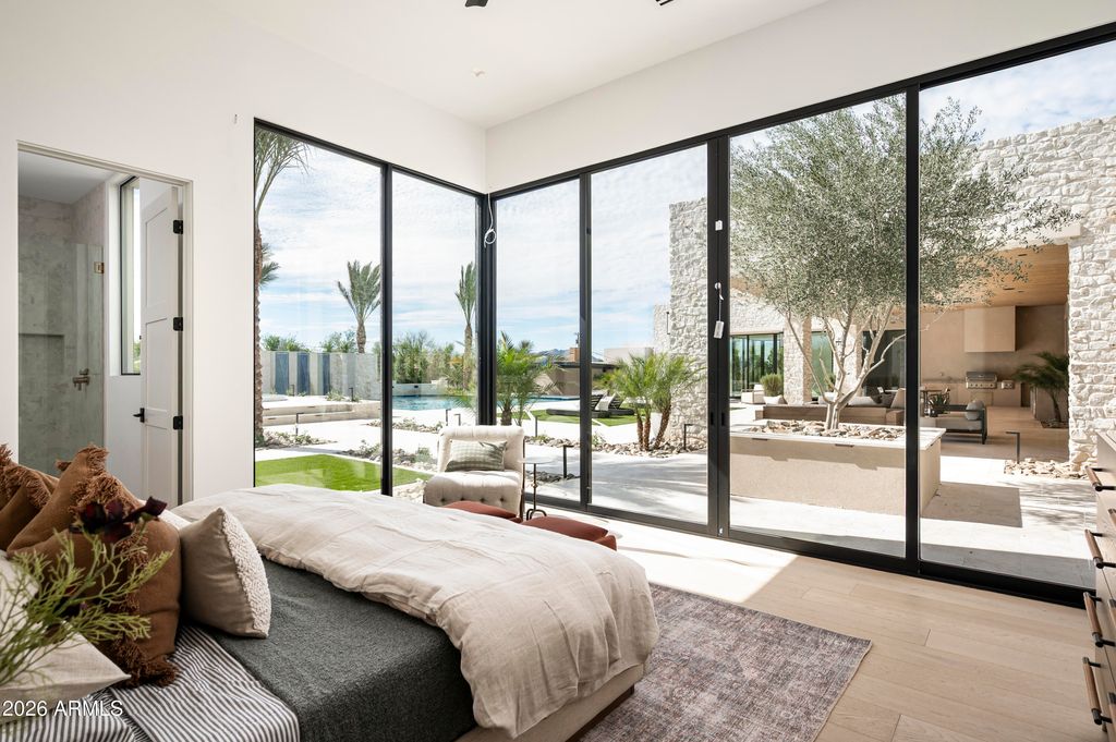 Image 38 of property listing at 7031 E PARADISE Drive, Scottsdale, AZ 85254