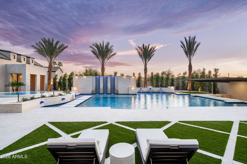 Image 47 of property listing at 7031 E PARADISE Drive, Scottsdale, AZ 85254