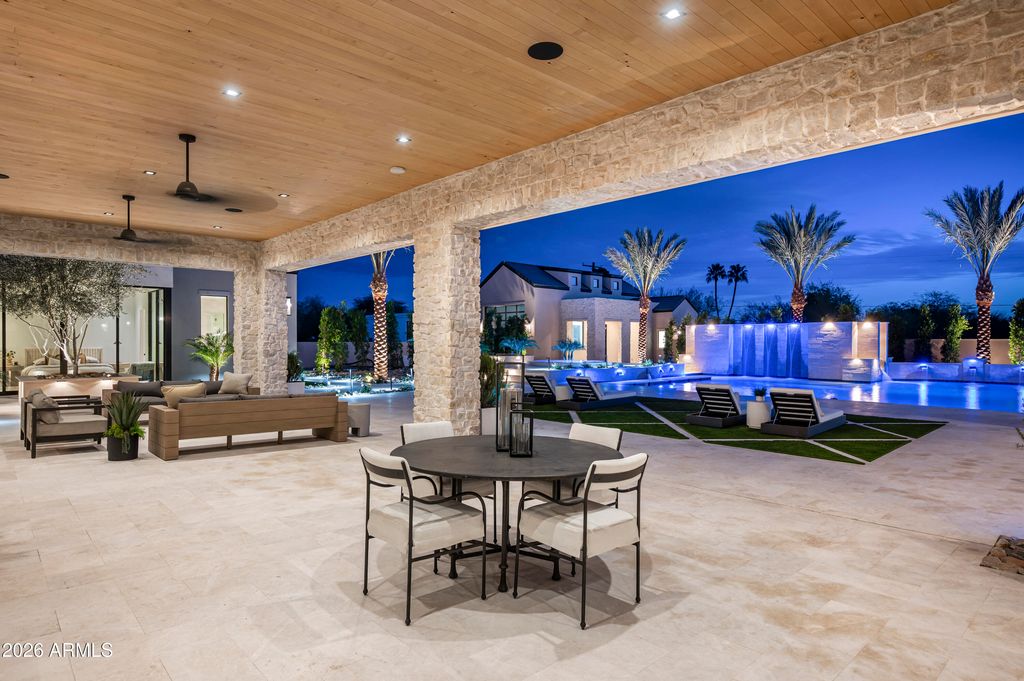 Image 50 of property listing at 7031 E PARADISE Drive, Scottsdale, AZ 85254