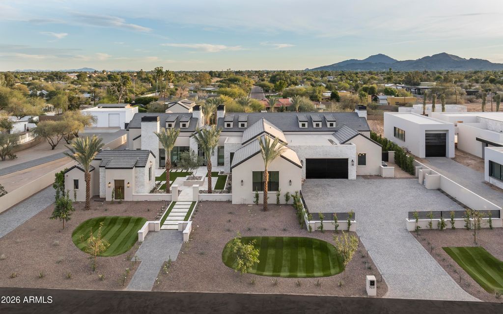 Image 62 of property listing at 7031 E PARADISE Drive, Scottsdale, AZ 85254