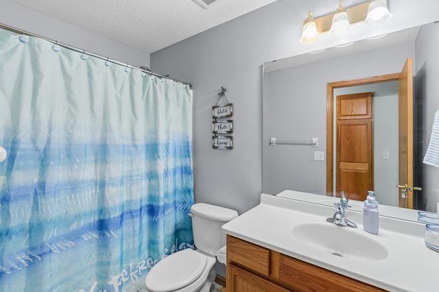 10464 Spruce Street, Chisago City, MN 55013