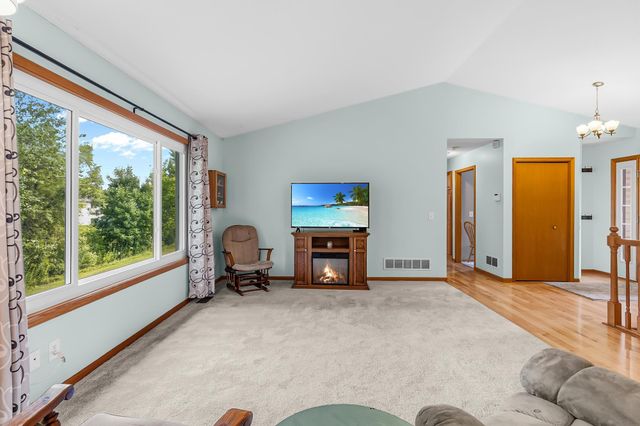 10464 Spruce Street, Chisago City, MN 55013