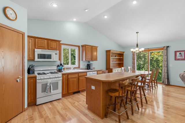 10464 Spruce Street, Chisago City, MN 55013