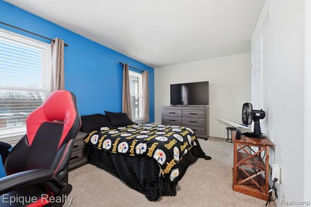 16285 Raleigh Square Drive, Southgate, MI 48195