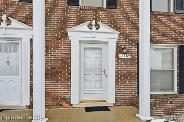 16285 Raleigh Square Drive, Southgate, MI 48195