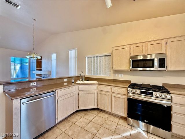 5613 Partridge Bluff Street, Las Vegas, NV 89130