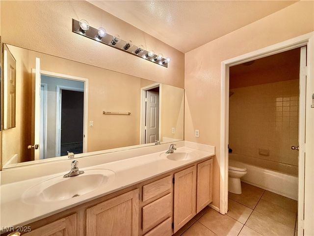 5613 Partridge Bluff Street, Las Vegas, NV 89130