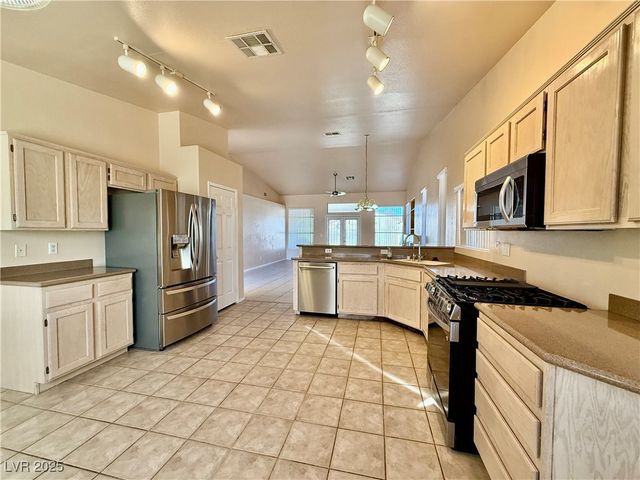 5613 Partridge Bluff Street, Las Vegas, NV 89130