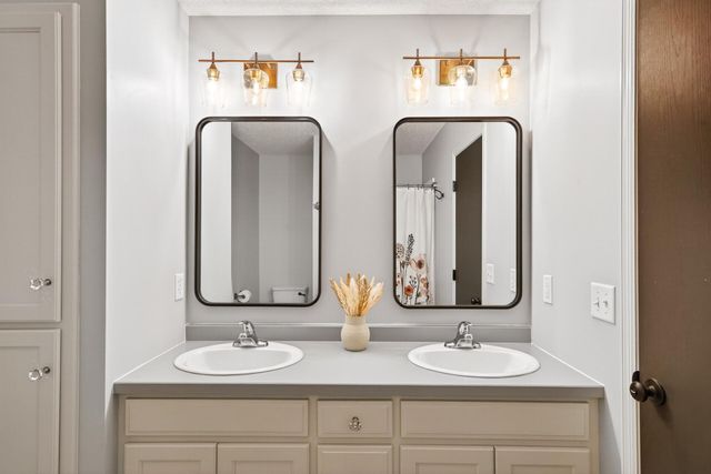 7609 Lasalle Avenue NE, Otsego, MN 55301