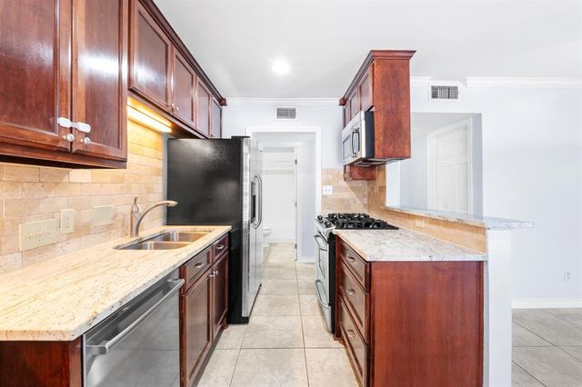407 E 45th ST 108, Austin, TX 78751