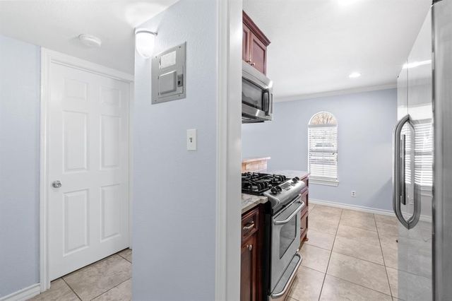 407 E 45th ST 108, Austin, TX 78751