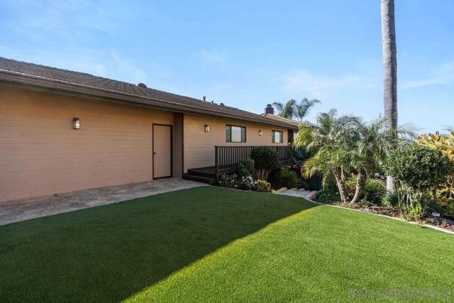 2606 Galicia Way, Carlsbad, CA 92009