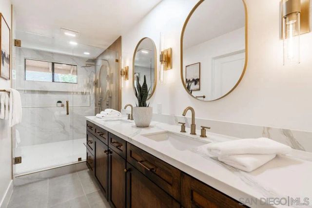 2606 Galicia Way, Carlsbad, CA 92009