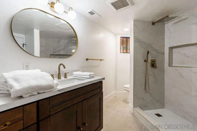 2606 Galicia Way, Carlsbad, CA 92009