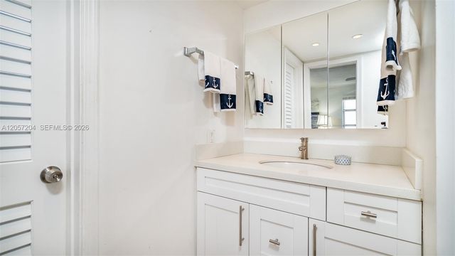 555 Crandon Blvd 71 71, Key Biscayne, FL 33149