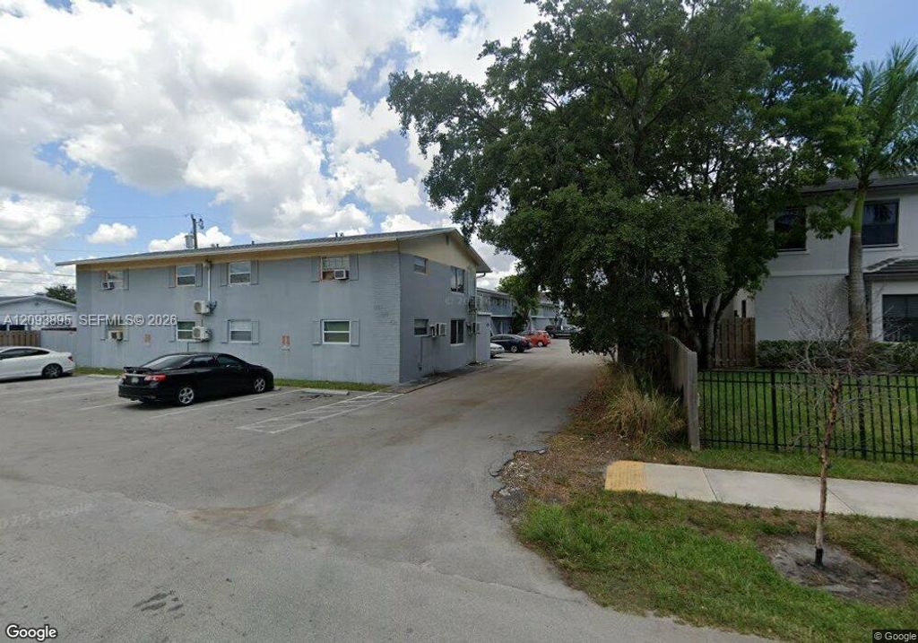1935 SW 5th Place 6, Fort Lauderdale, FL 33312