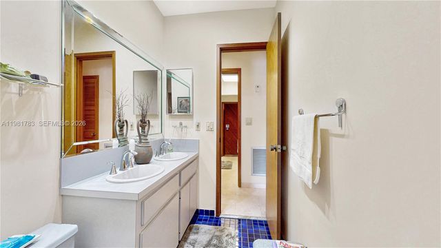 10260 SW 128th St, Miami, FL 33176