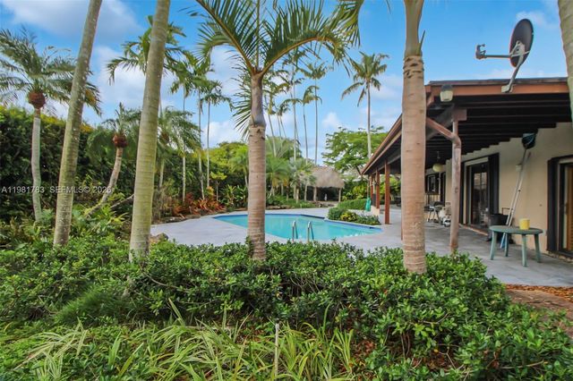 10260 SW 128th St, Miami, FL 33176