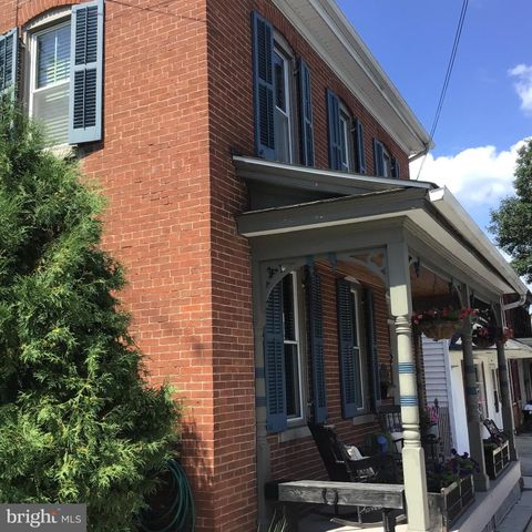 13 HANOVER STREET, New Oxford, PA 17350
